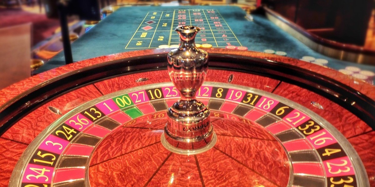 Die Rolle von Künstlicher Intelligenz in der personalisierten Spielerfahrung: Wie Online-Casinos 2025 durch KI-Technolog